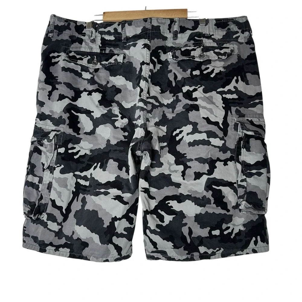 Levi's Camouflage Cargo Shorts Mens 42 Gray‎ Relaxed Hiking Outdoors Utility